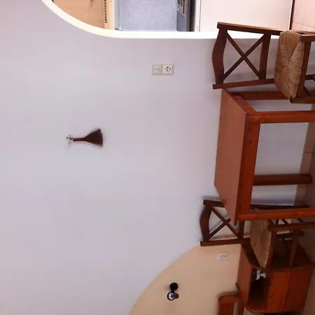 Vangelis Apartament *